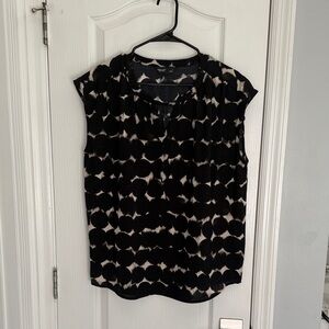 Simply Vera Vera Wang Black and Cream Blouse